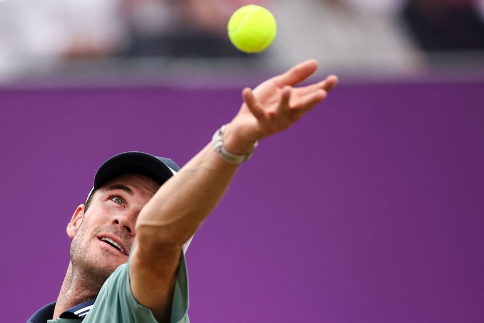 与球迷共同 与球迷共同