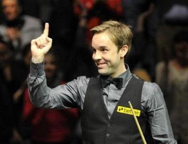 充满活力的 充满活力的