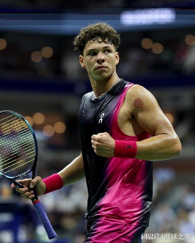 莱夫利组豪 莱夫利组豪